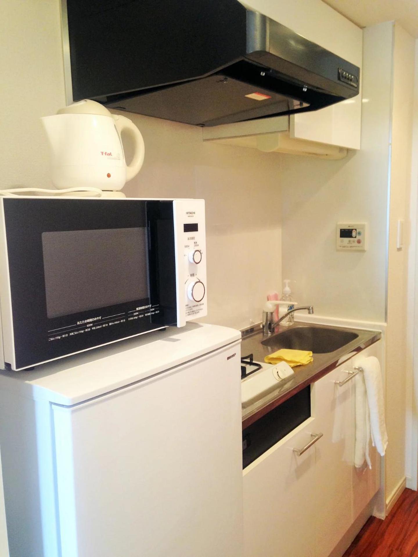 Miko's Apartment, Iconic Shinjuku, Tokyo, 10th Fl, Skyscraper View, Korean Town, 3min To Higashi-shinjuku Sta * 東京都
